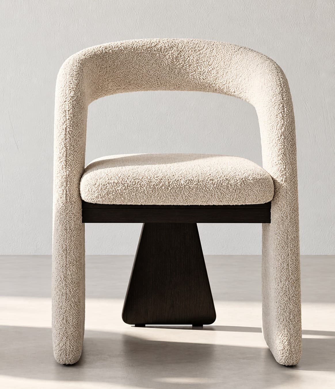 Dune sculptural chair by M-FOUR, front view