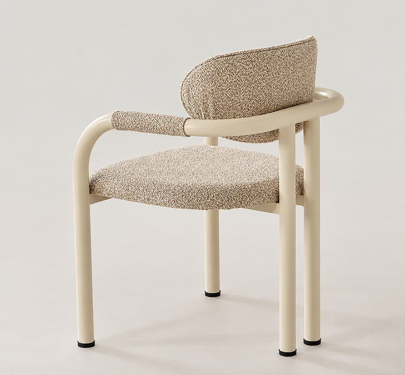 Oslo armchair by M-FOUR, side view